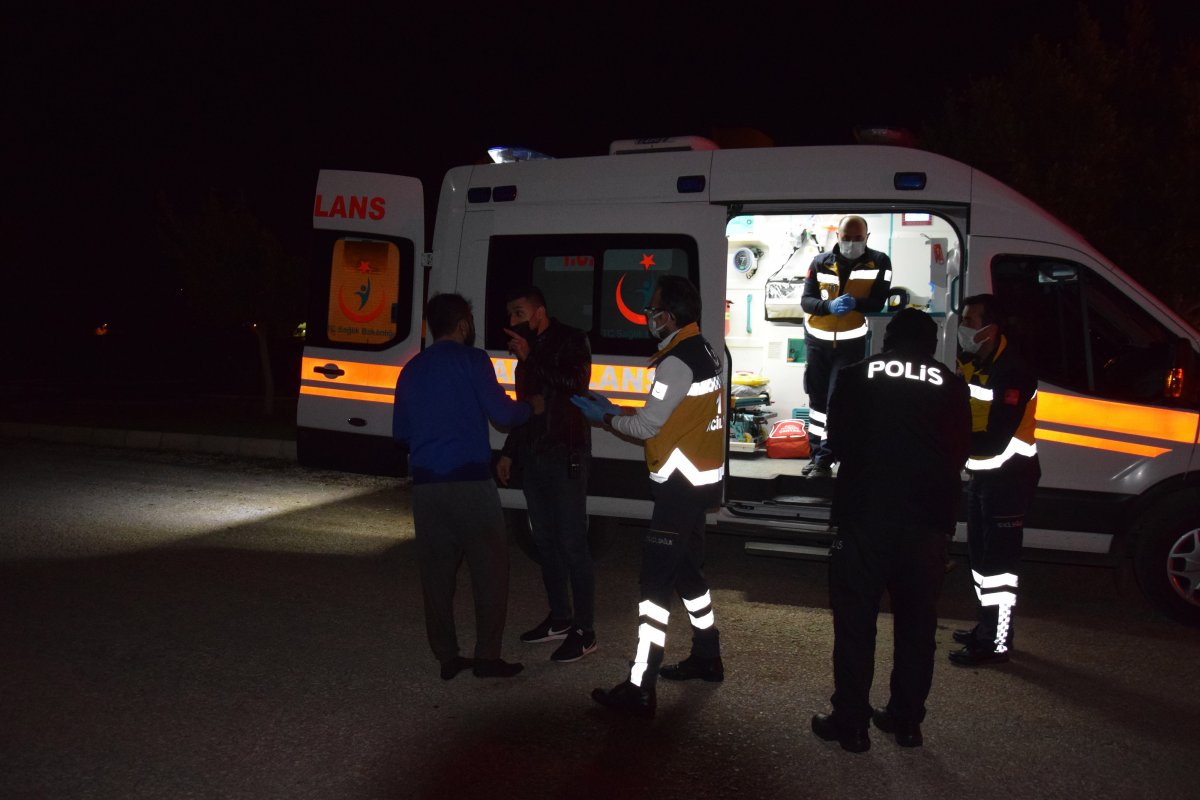 Antalya da alkollü sürücü otomobiliyle birlikte dereye düştü #3