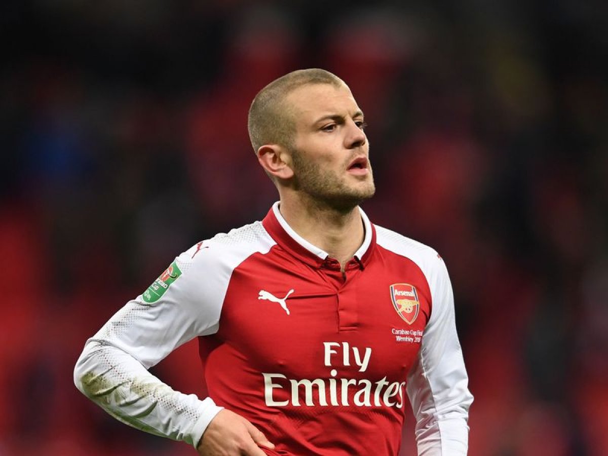 Джек Уилшир футболист. Wilshere Arsenal. Джек Уилшер в бассейне.