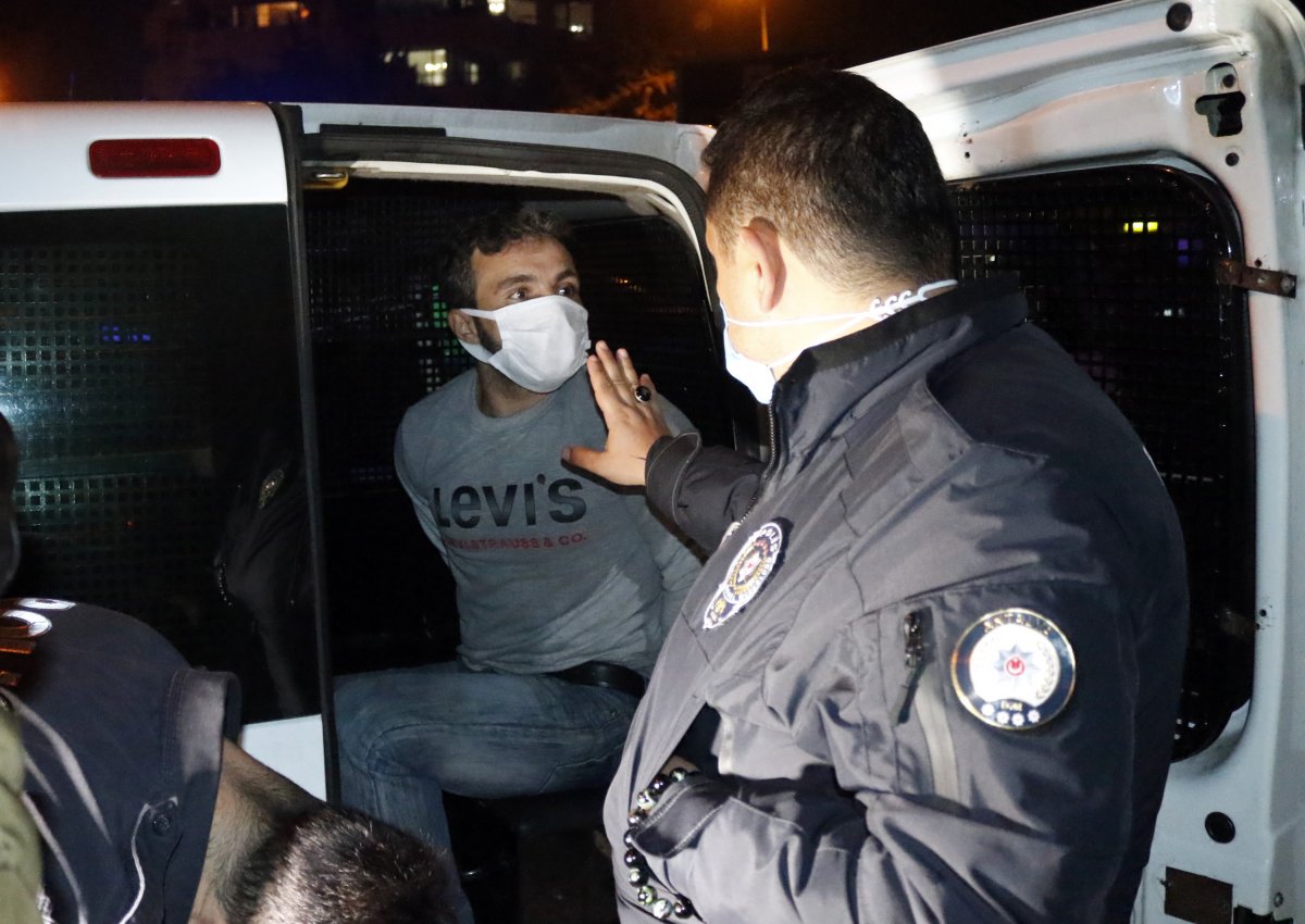 Antalya da taksi çalan şüpheli, polis tarafından yakalandı #3