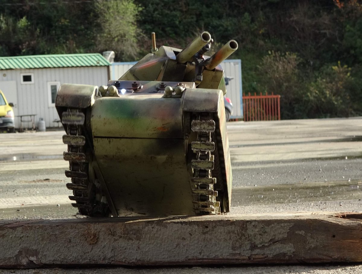 Trabzonlu that manufactures mini tanks from scrap pieces # 2