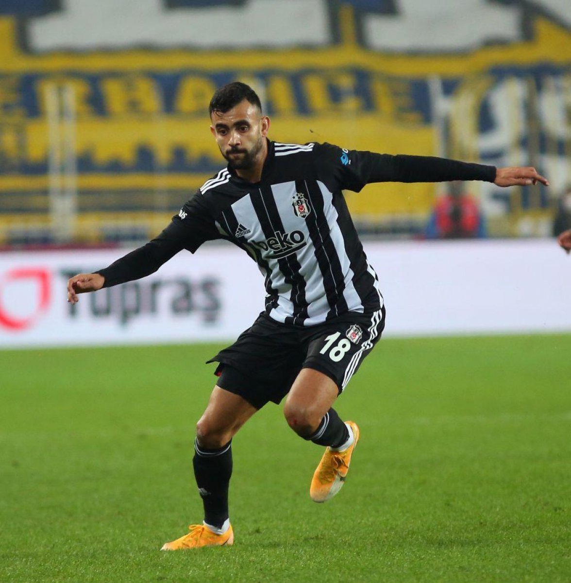 Besiktas Ta Rachid Ghezzal Sakatlandi