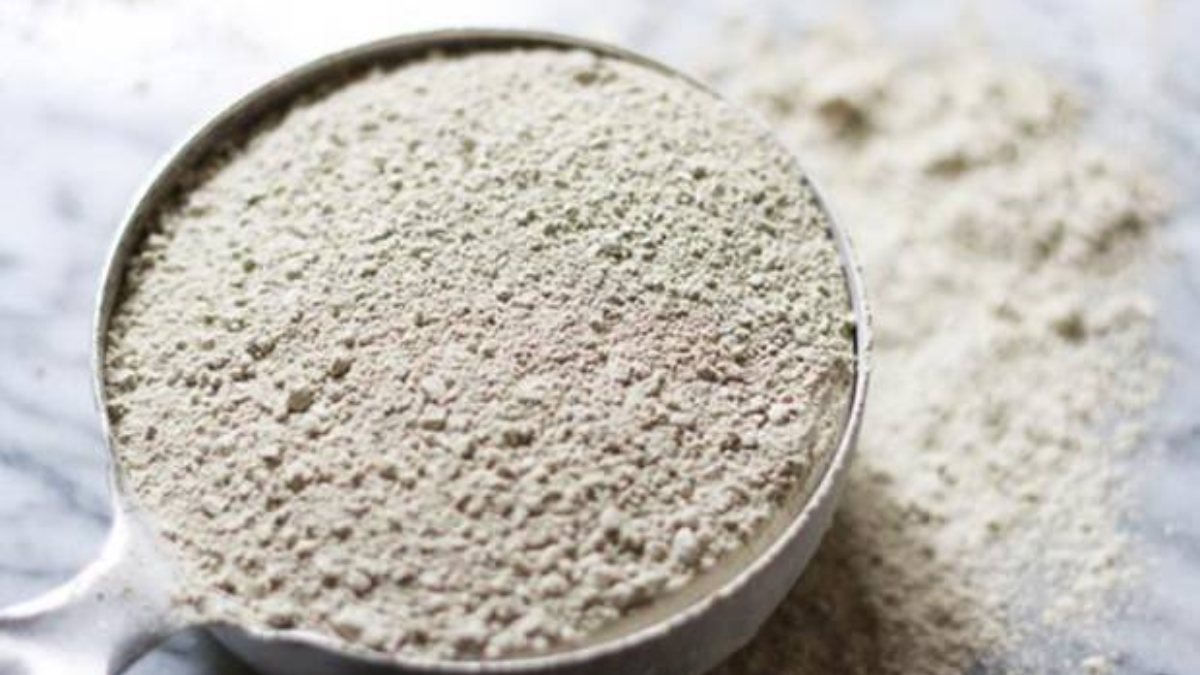 What is bentonite clay Kimdeyir