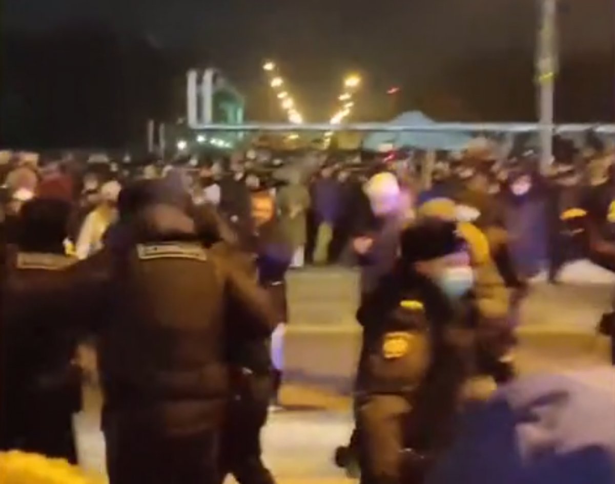 Rusya'da Alexei Navalny'nin gözaltına alınmasıyla sokaklar karıştı 2 eylem 756