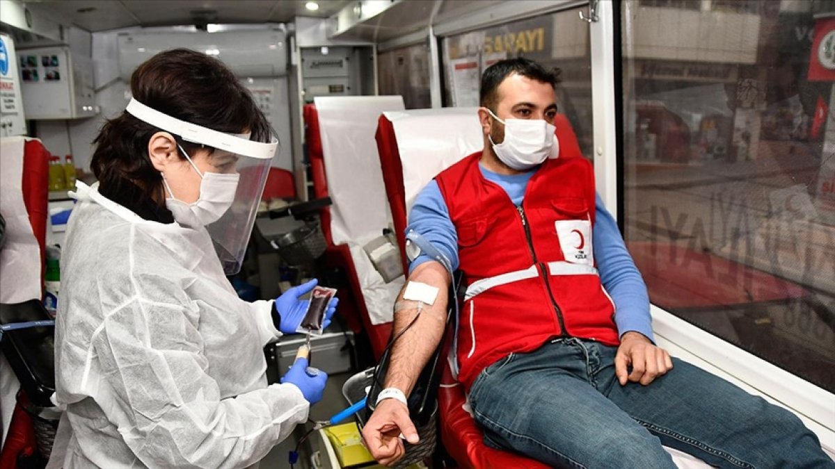 Red Crescent employee in Gümüşhane has been carrying blood and donating to patients for 15 years #2