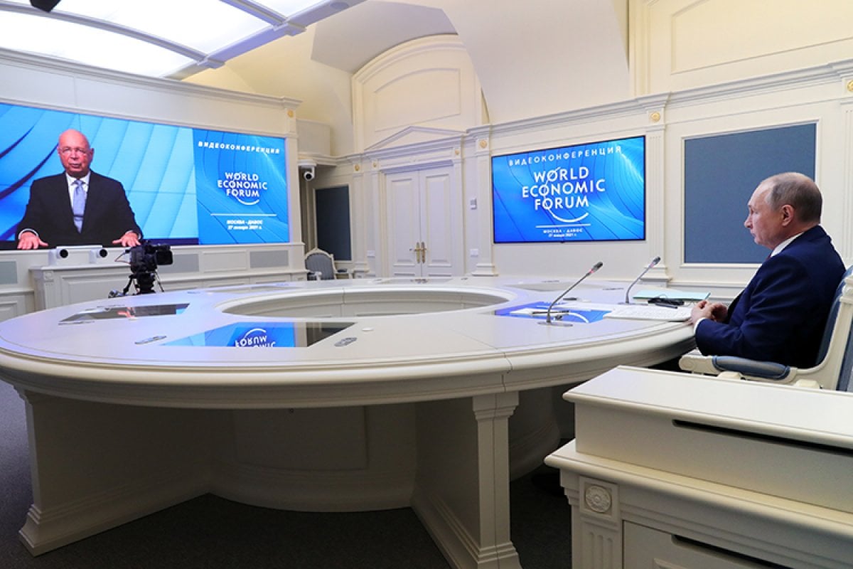 Vladimir Putin warns of tech companies #1