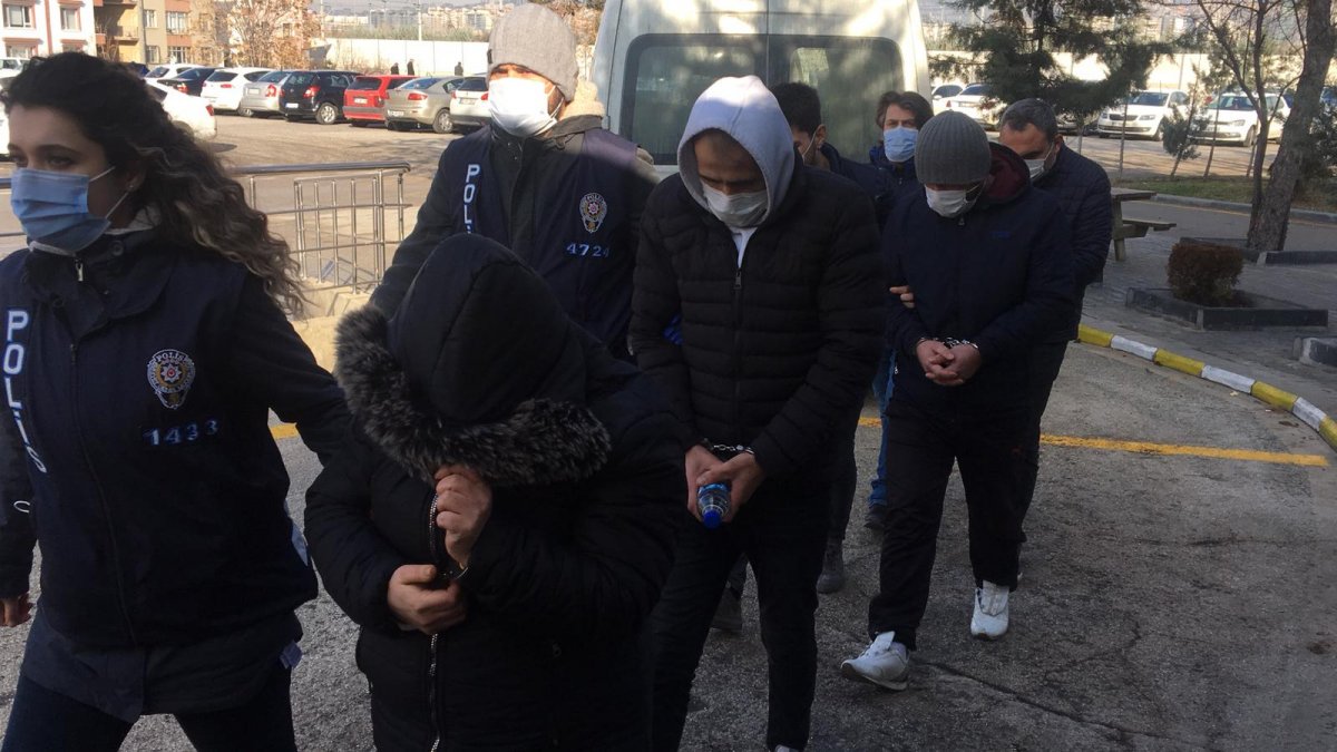 Manavgat ta 12 kadın, fuhuş çetesinden kurtarıldı #3