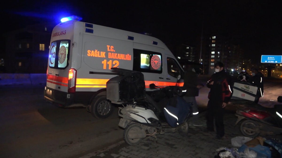 Kırıkkale'de pizza yetiştirmeye çalışan kurye kaza yaptı