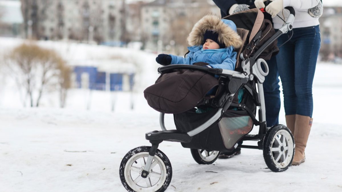 4 benefits of putting your baby to sleep outside in cold weather Kimdeyir