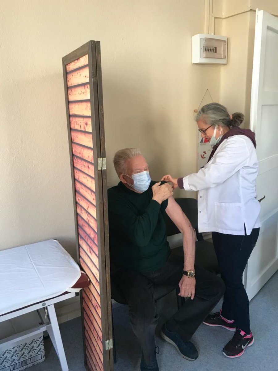 Uğur Dündar received the 2nd dose of coronavirus vaccine #1