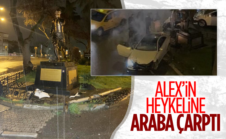 Kadıköy'deki Alex De Souza heykeline otomobil çarptı