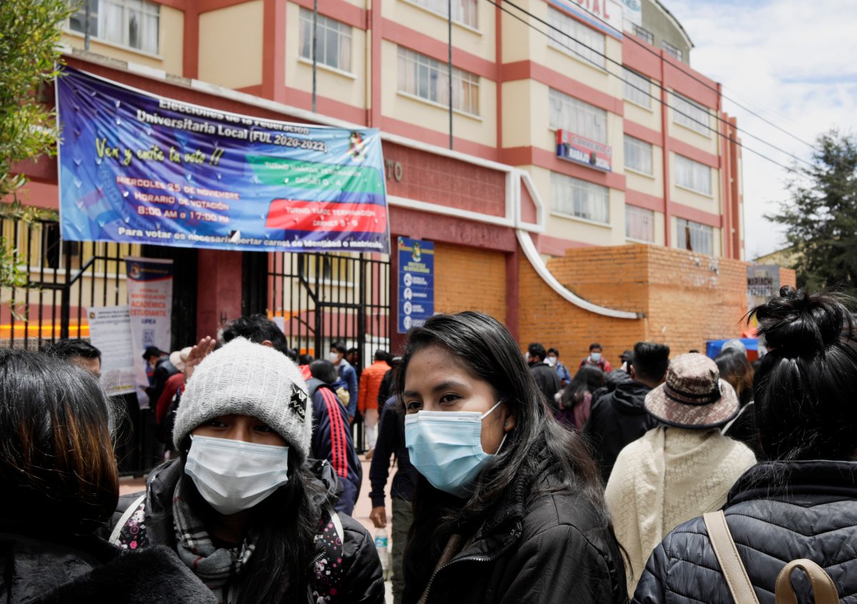 Railings broken in Bolivia college fight: 7 dead #4