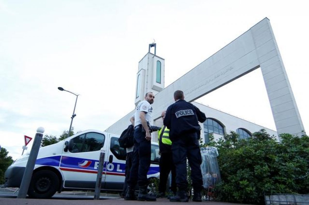 France: We were able to close only 17 mosques #2