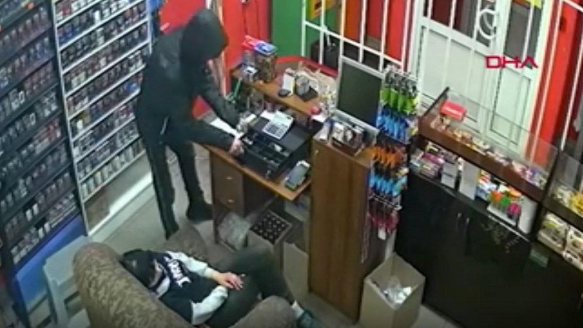 He stole money from the safe when he saw the sleeping cashier in Russia