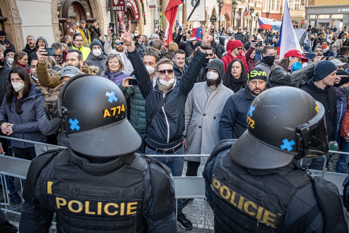 Government's coronavirus restrictions protested in Prague #7