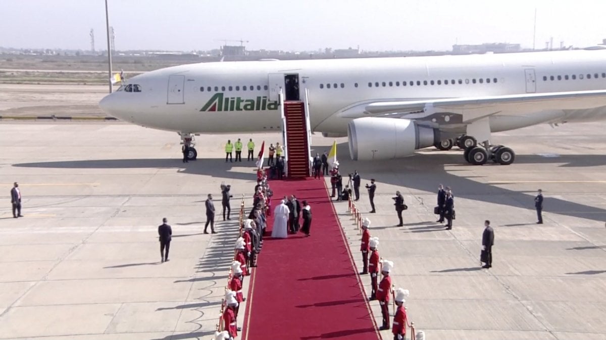 Pope Francis returns to Italy after his contacts in Iraq #2