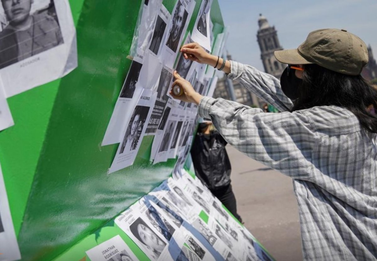 During the March 8 march in Mexico, 19 people, including 15 policewomen, were injured #4