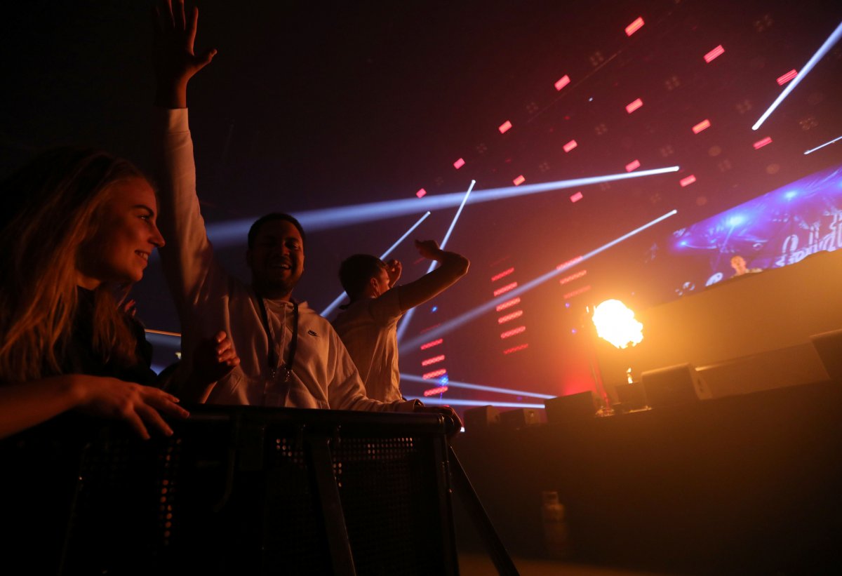 Corona experiment with 1,300 people in a nightclub in the Netherlands #8