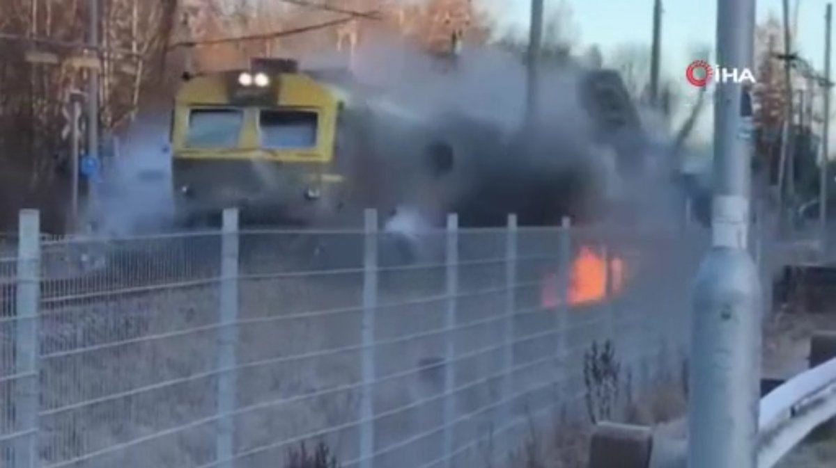 Train bus cut down in Sweden #3