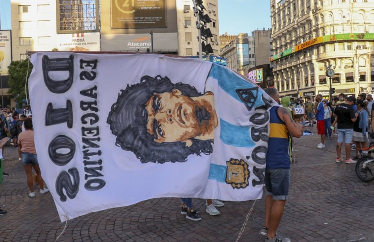 A demonstration was held in Argentina for the alleged murder of Maradona #4