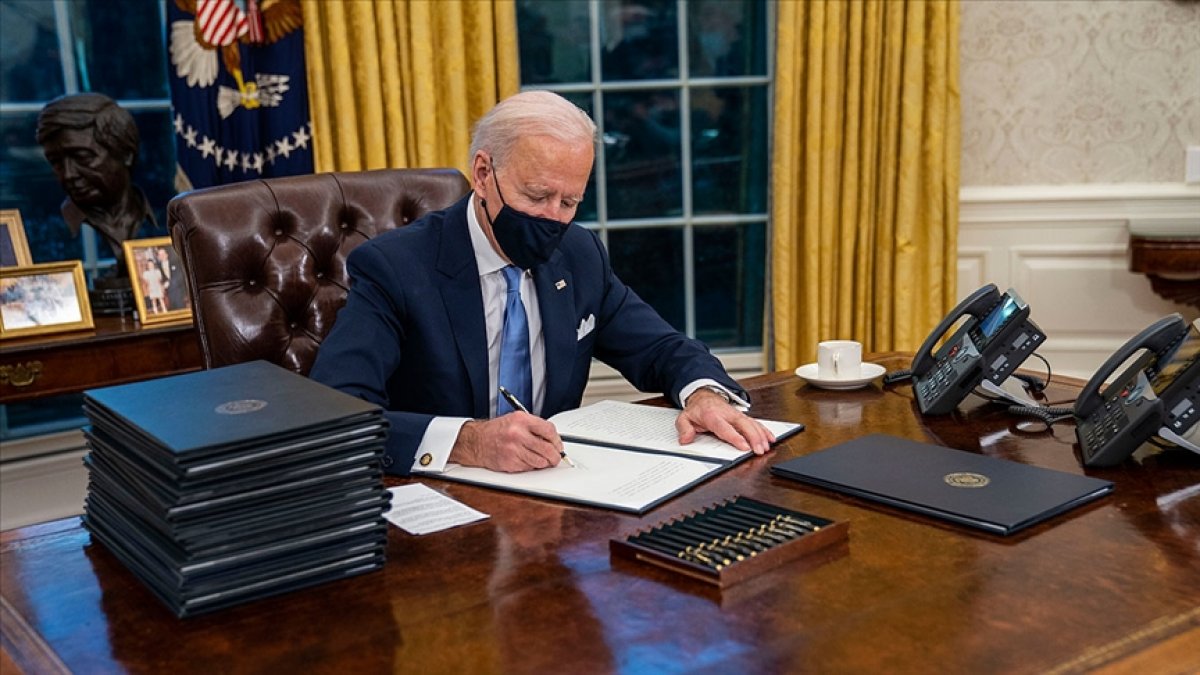 Joe Biden signs 1.9 trillion coronavirus economic support package