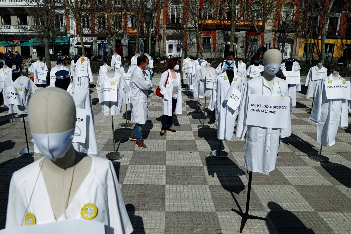 Doctors in Madrid go on indefinite strike #3