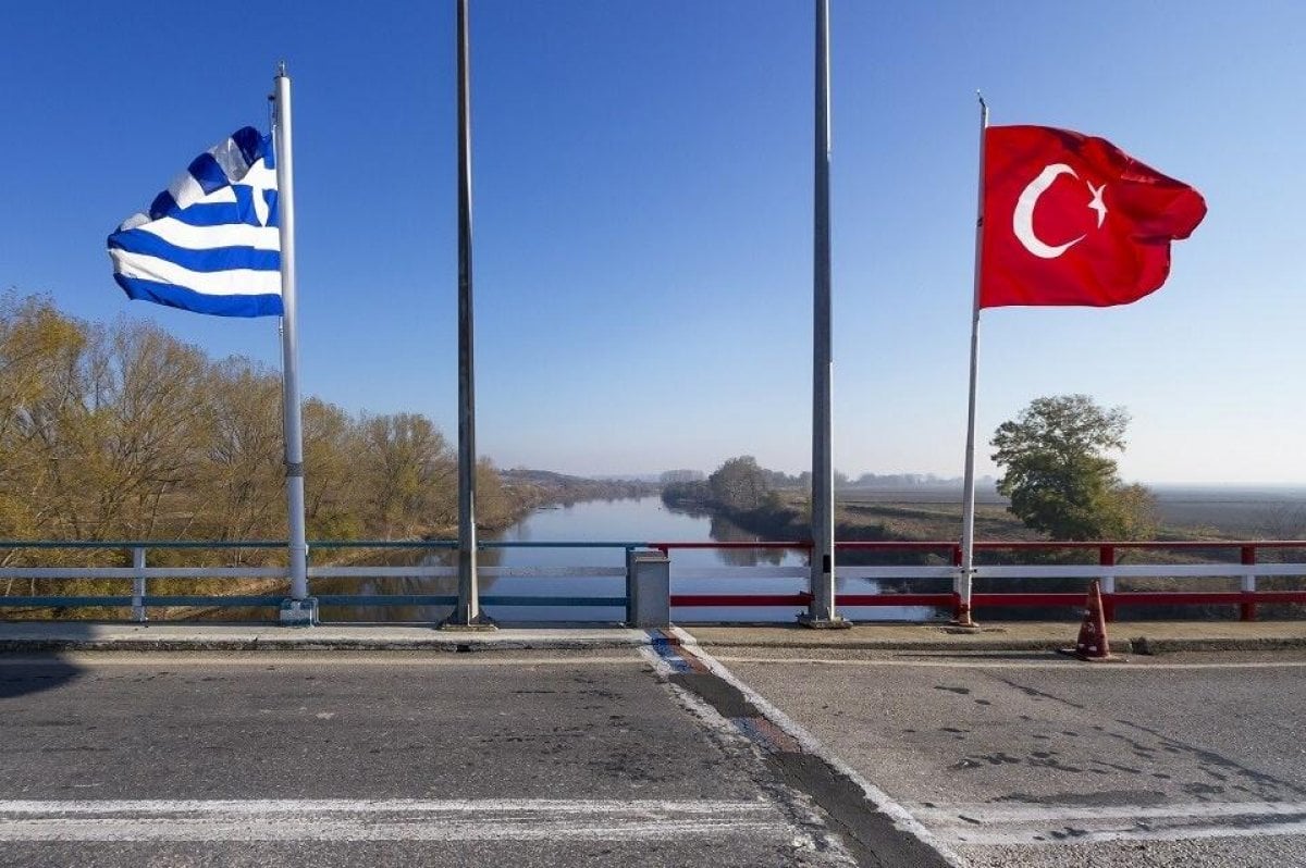 Greek press: We do not have a common line in relations with Turkey #1
