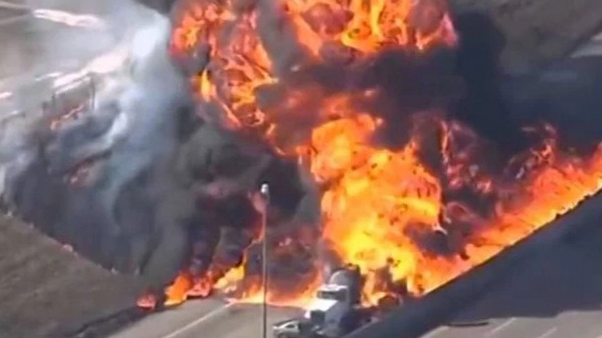 Fuel tanker colliding with truck in Mexico caught fire: 11 dead