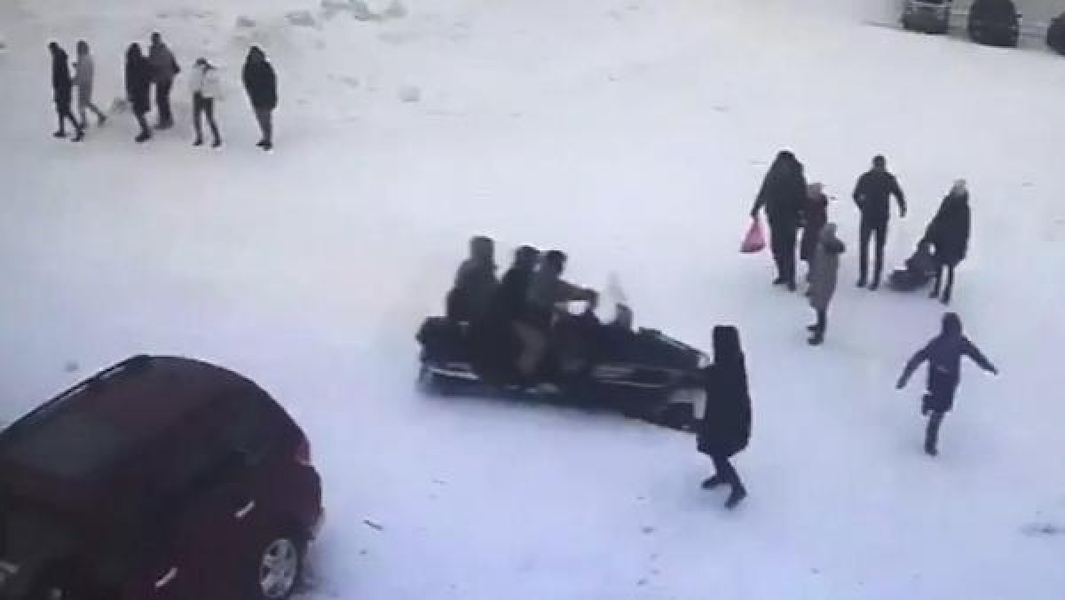 Snowmobile hits a child in Russia #2