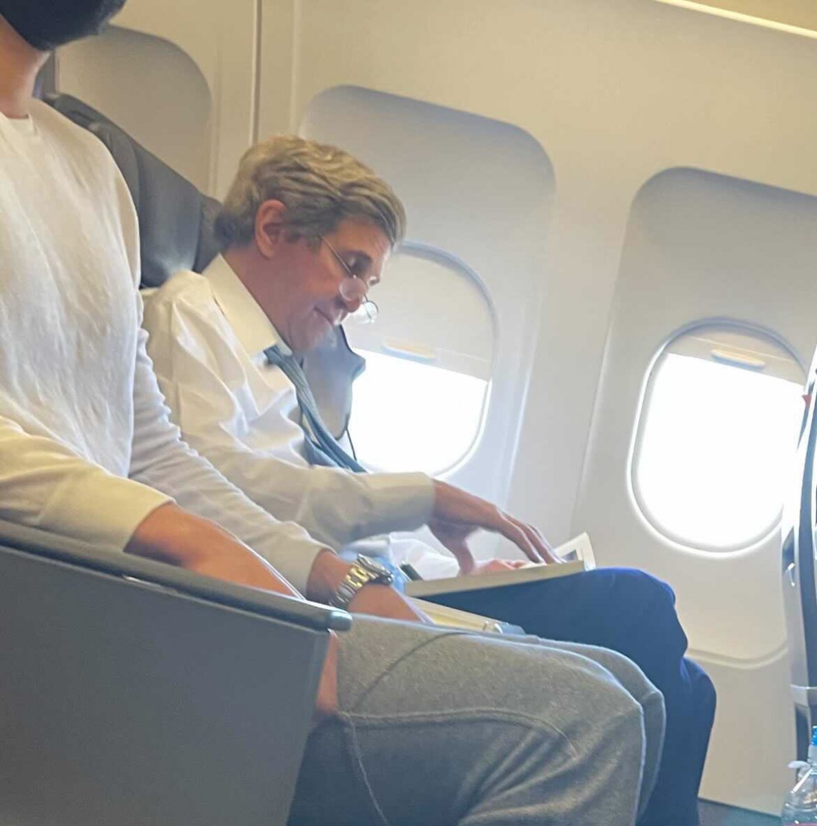John Kerry spotted on plane without mask #2