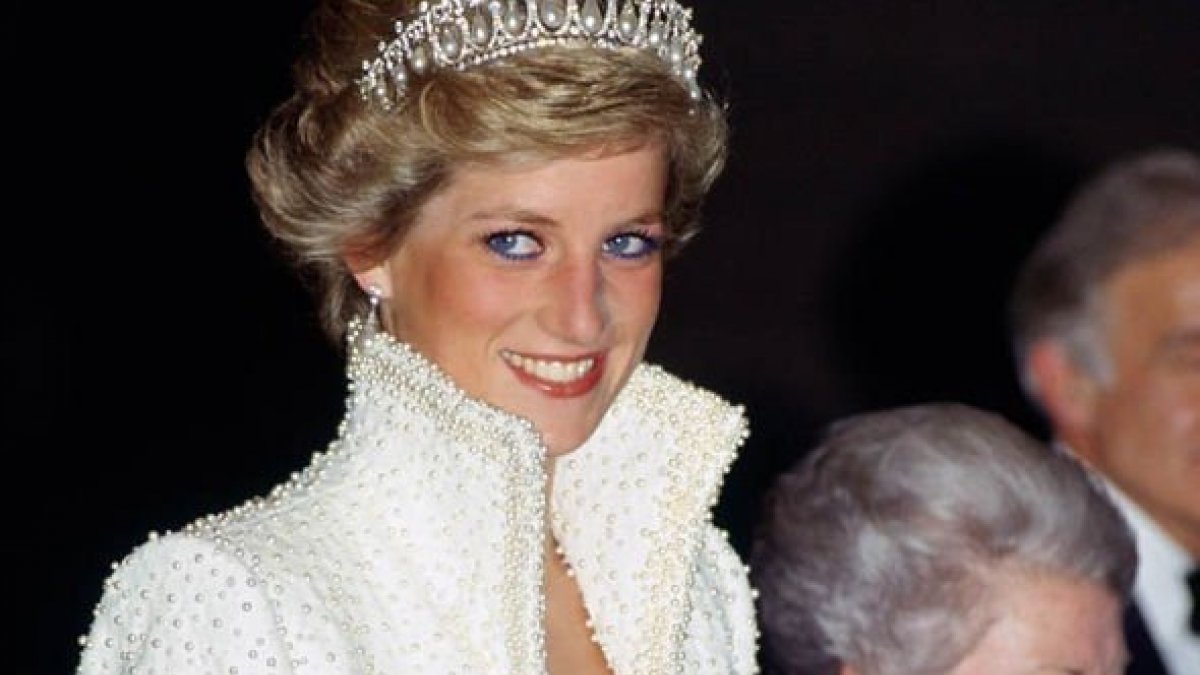 Princess Diana’s letters sold