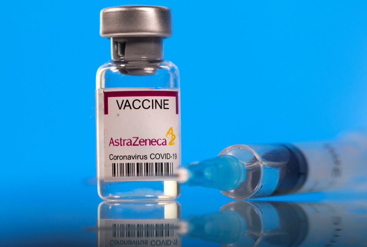 Boris Johnson gets AstraZeneca vaccine #3