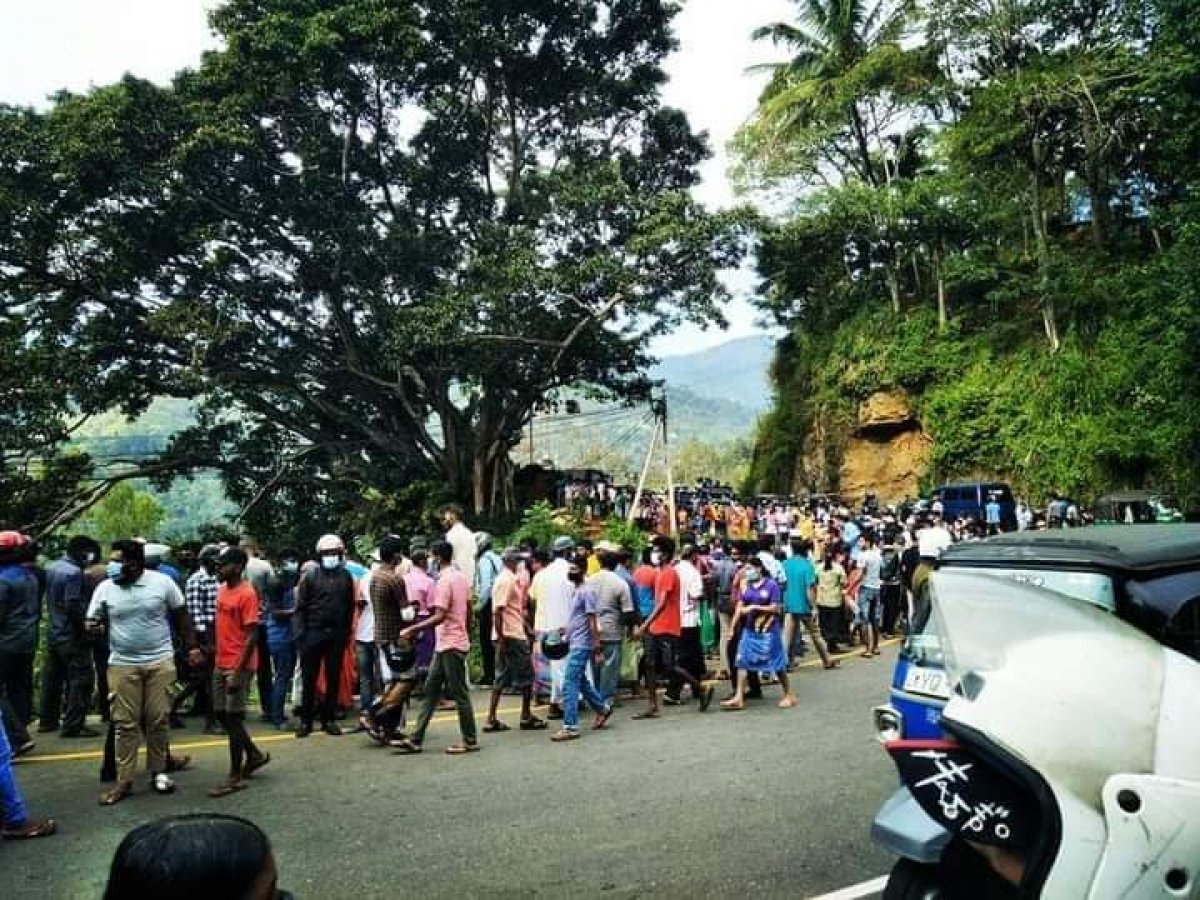 Passenger bus tumbles into cliff in Sri Lanka: 14 dead #2