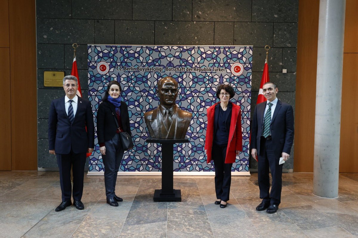 Posing with Atatürk bust by Özlem Türeci and Uğur Şahin #2