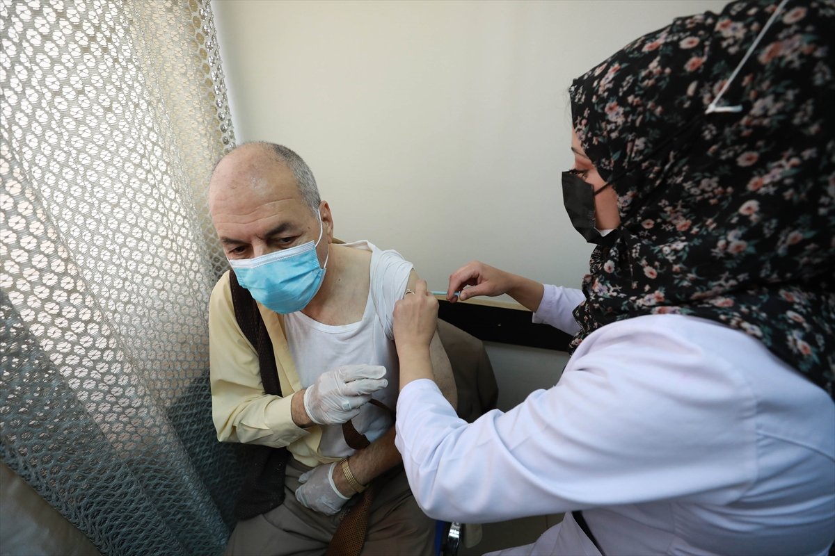 Elderly and chronically ill in Palestine start getting coronavirus vaccine #4