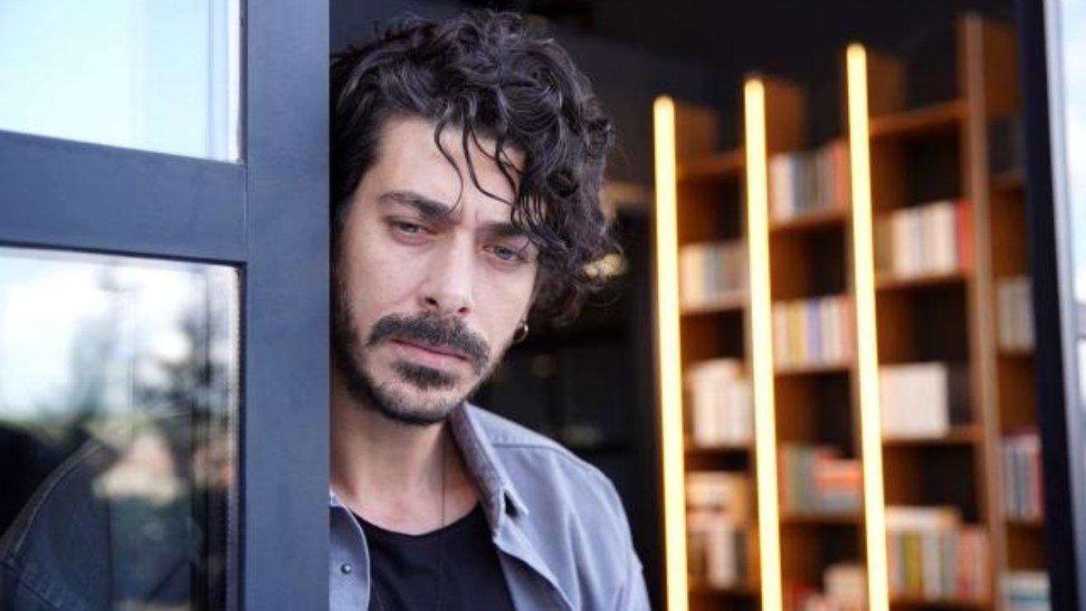 Alper Saldıran: Tweet atacağıma kitap yazarım