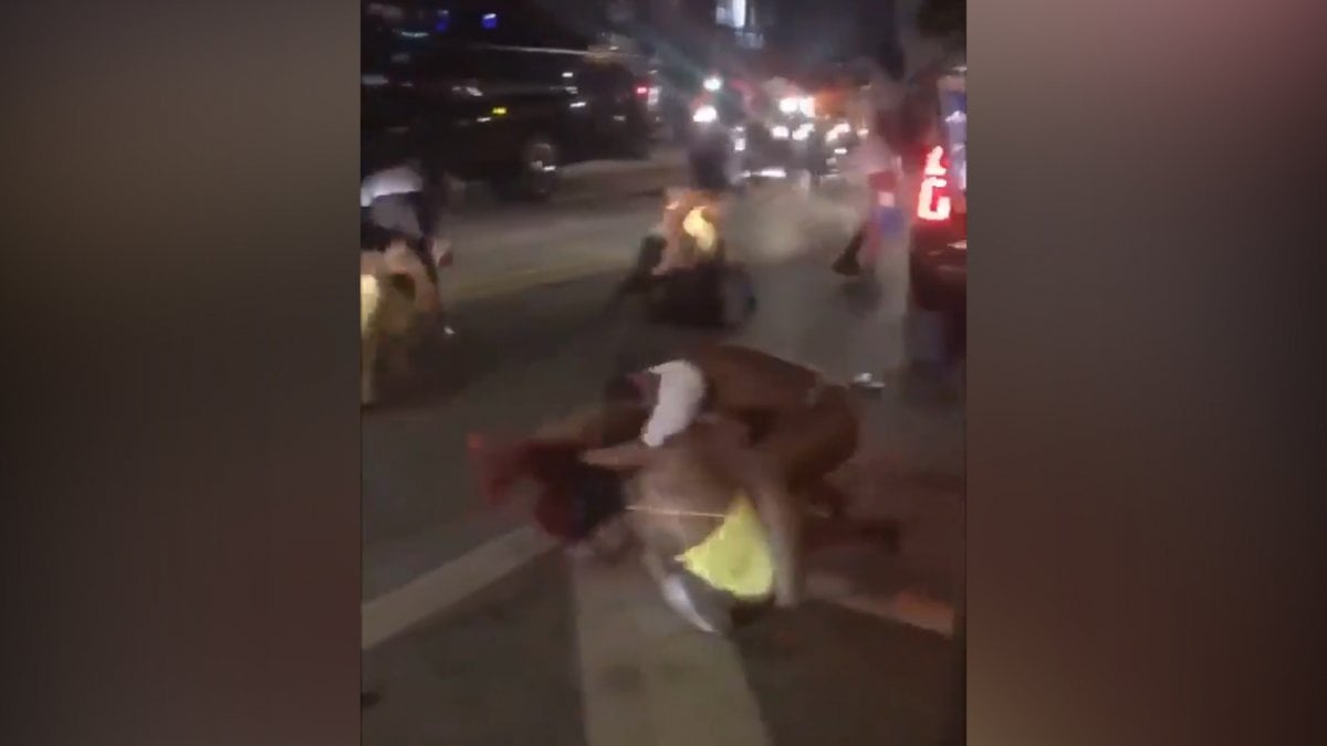 Street fight of women in Miami #4