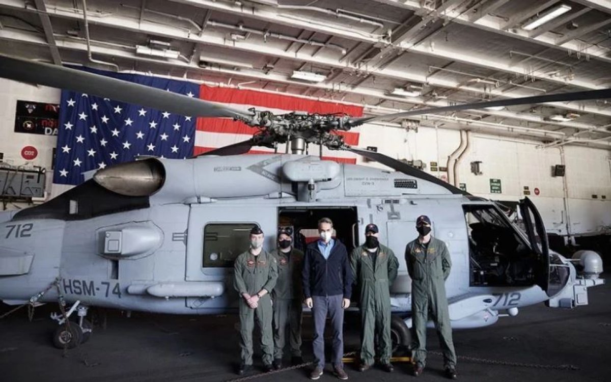 Kiryakos Mitsotakis visits the US aircraft carrier in Crete #2