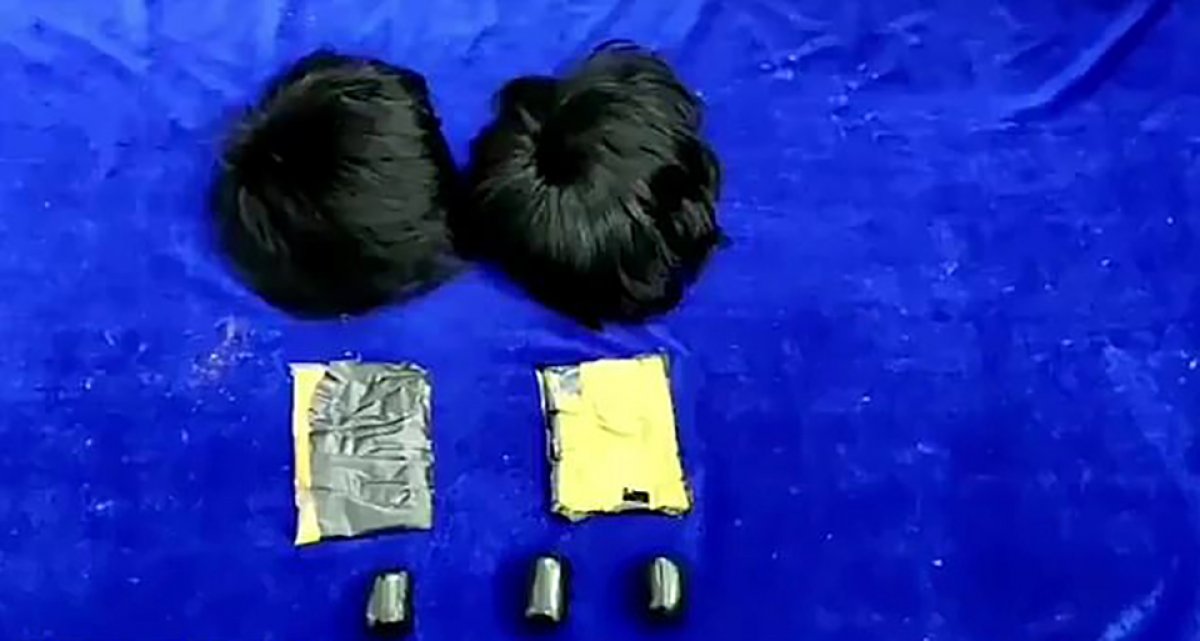 Smugglers in India caught trying to smuggle gold in their wigs #3