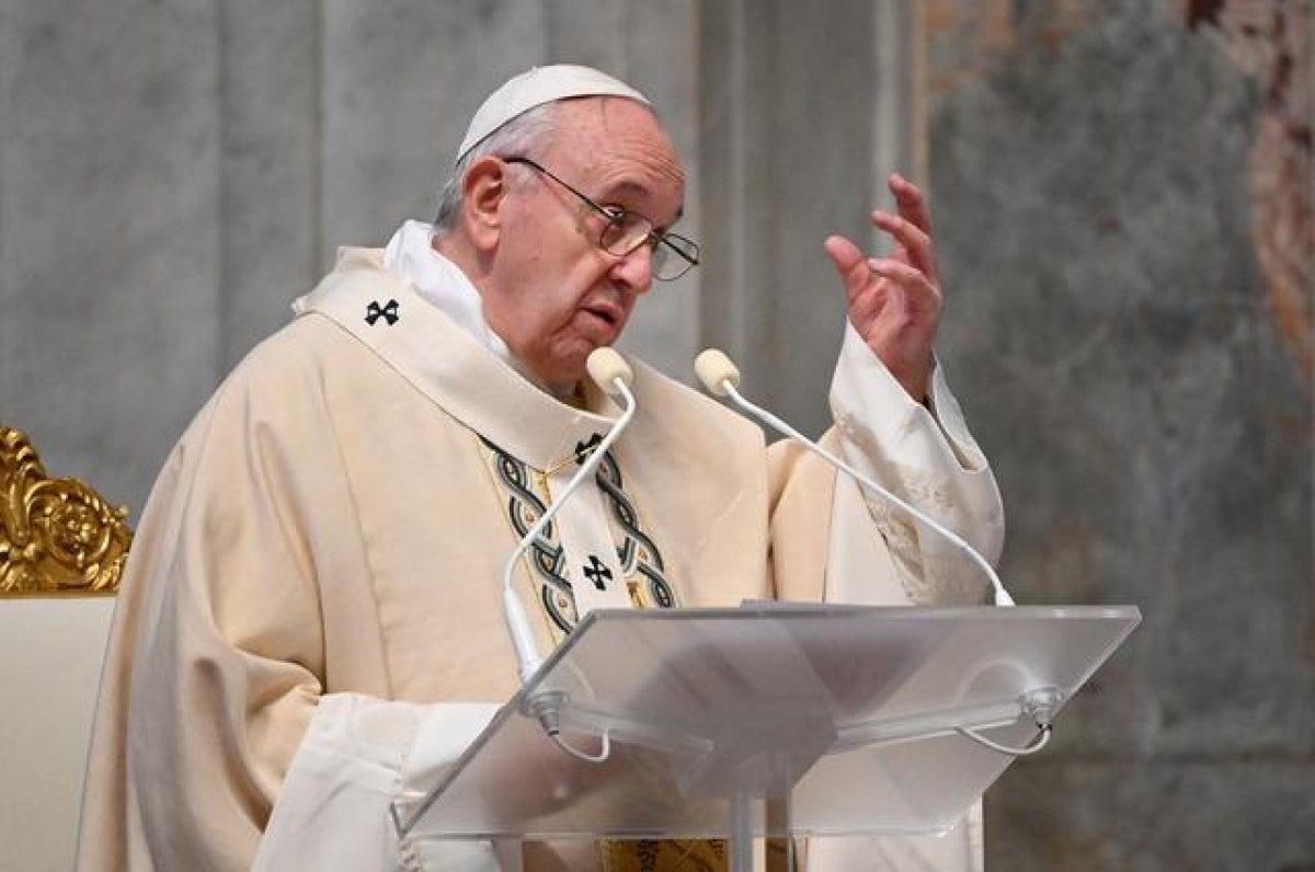Pope Francis orders cuts from cardinals' salaries #2