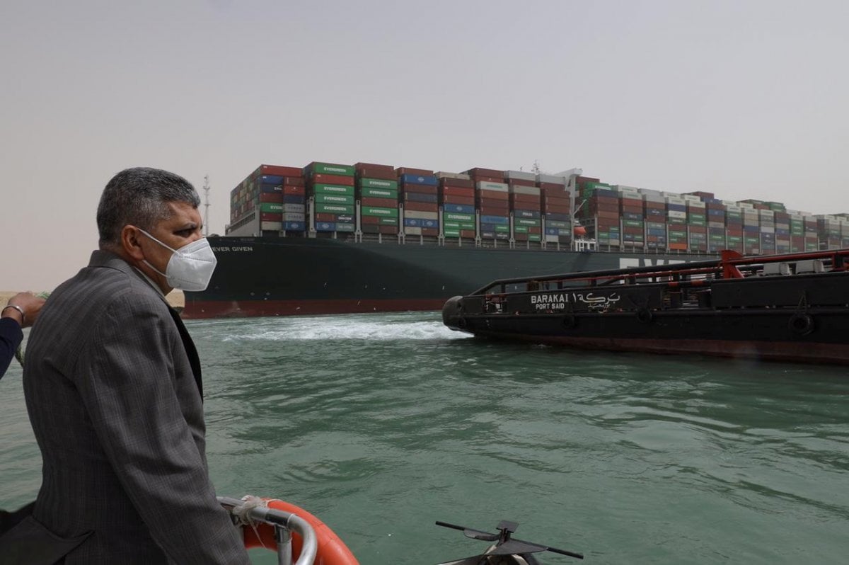 Suez Canal blocked, 10 percent of world trade stopped #5