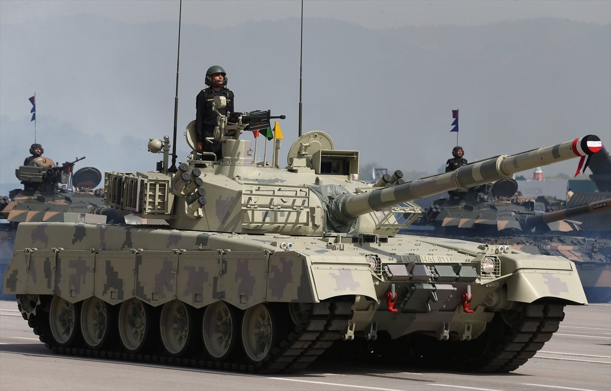 Military parade held on Pakistan National Day #10