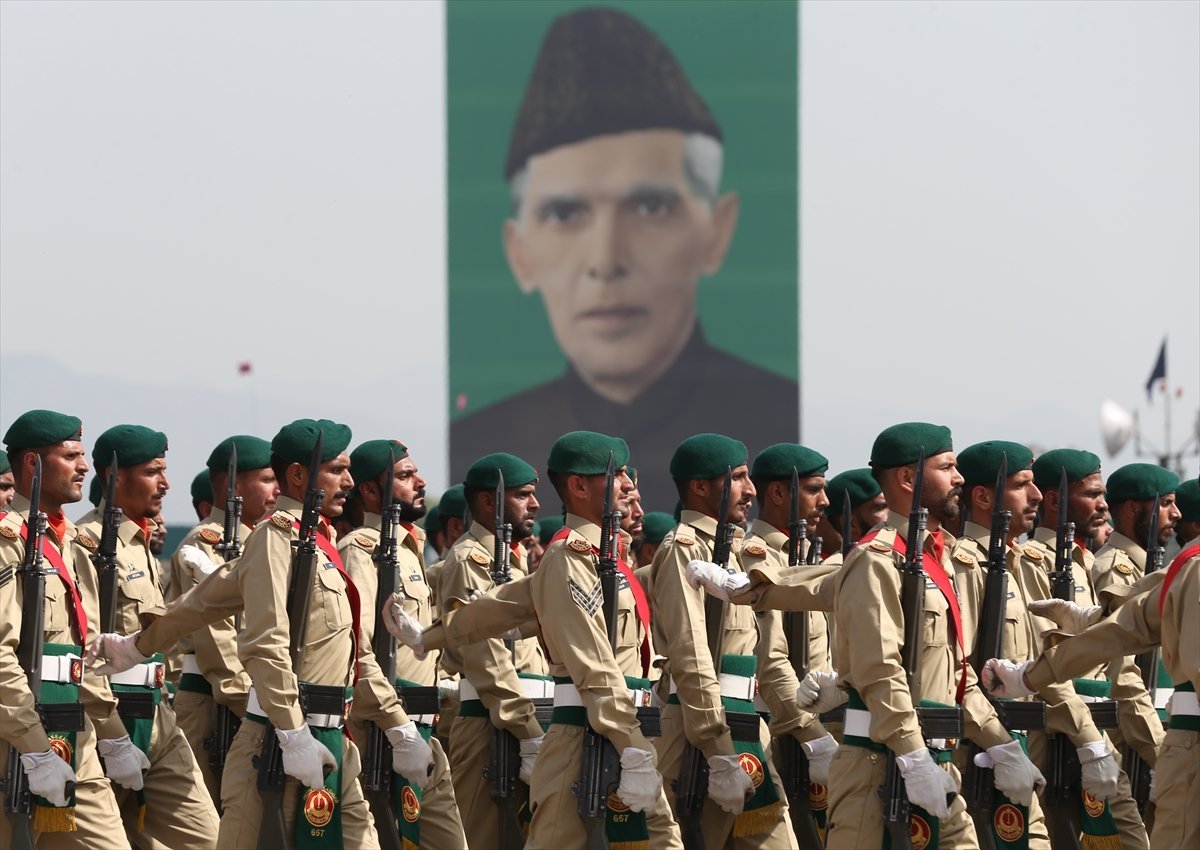 Military parade held on Pakistan National Day #15