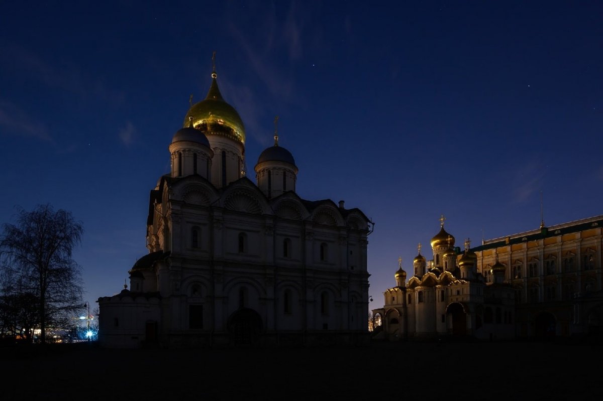 The lights of more than 2 thousand buildings in Russia were turned off for 1 hour #6