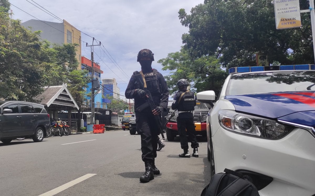 Bomb attack on church in Indonesia #2