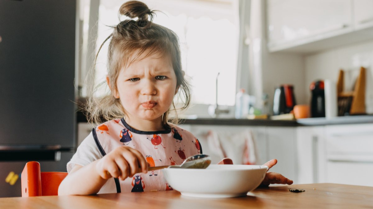8 tricks to get your child to eat healthy food Kimdeyir
