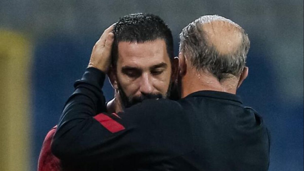 Arda Turan'ın sözleşmesi uzatılıyor