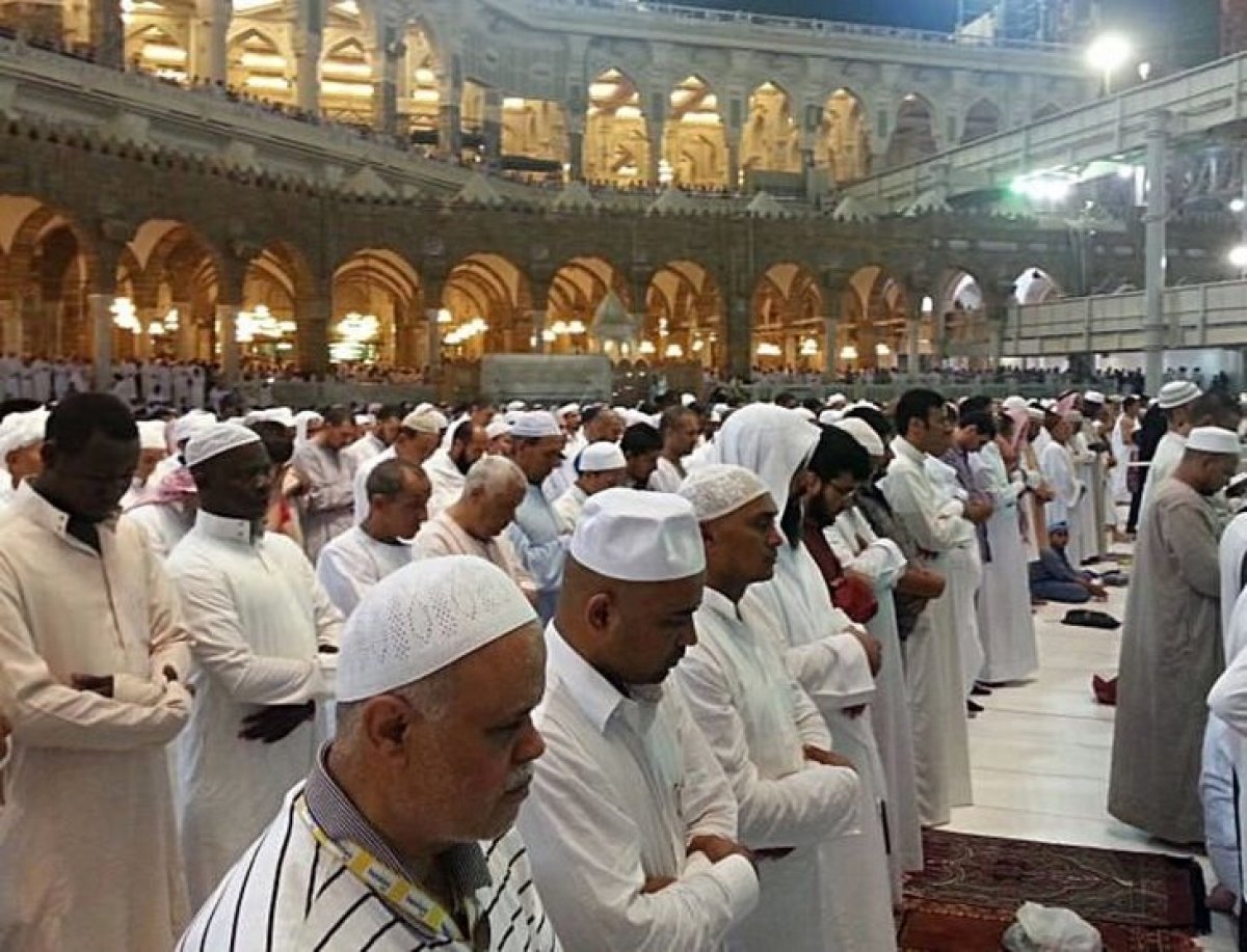 Suudi Arabistan da teravih namazı 10 rekata indirildi #2