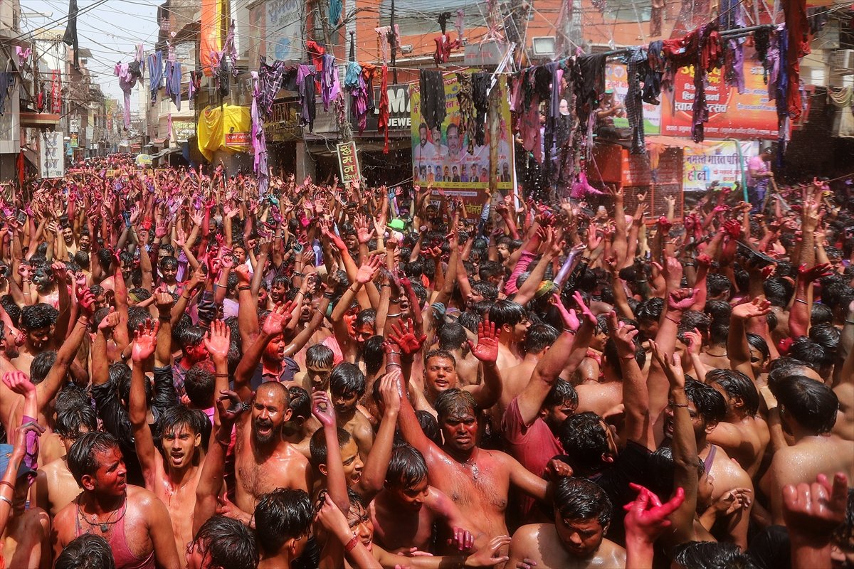 41 dead at Holi Festival in India #5