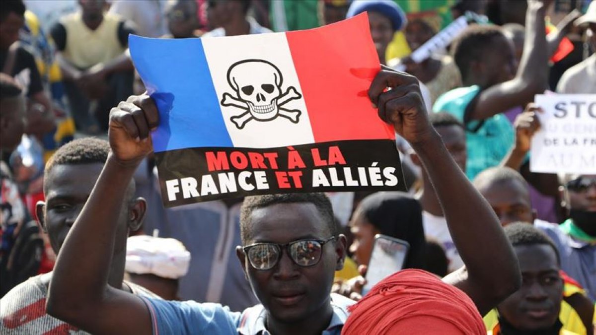 UN: France kills 19 civilians in airstrike in Mali #2