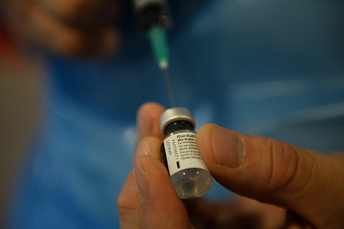 Vatandaşlar istediği koronavirüs aşısını yaptırabiliyor